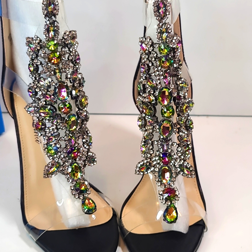 Bella Luna Showtime Heels/ Size 7.5 Wms.